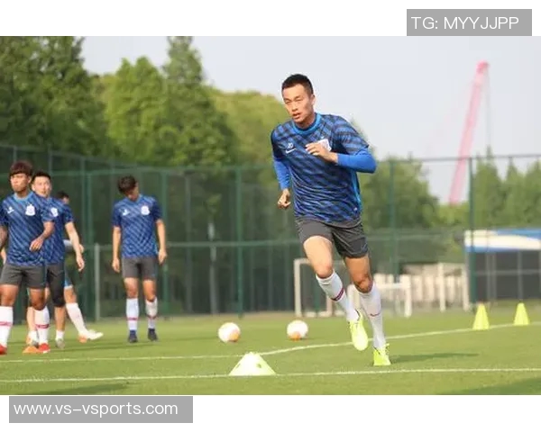 火药味十足!冈萨雷斯手指世界杯冠军徽章,派斯1-0手势回应 火药味十足!冈萨雷斯手指世界杯冠军徽章,派斯1-0手势回应