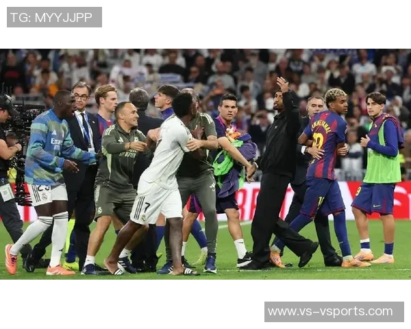 队报：维尼修斯不理解阿隆索的工作方式，两人之间关系紧张